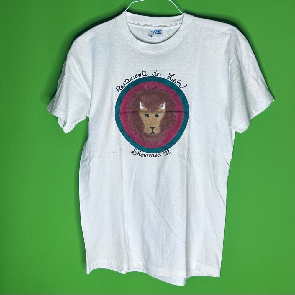 Vintage, white T-shirt, image of a lion size large